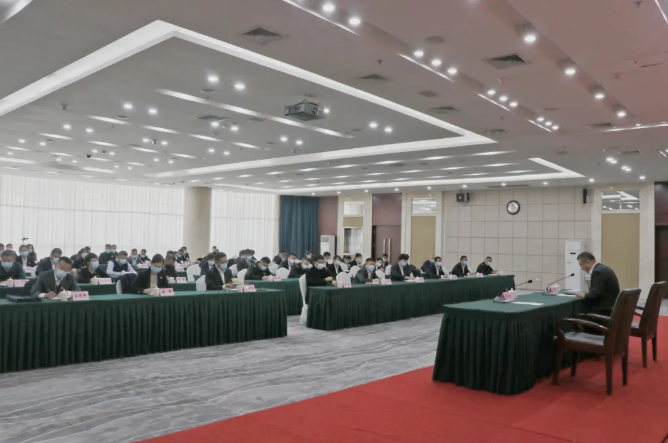 鞍勤集團(tuán)、溫泉集團(tuán)舉辦貫徹落實(shí)市第十三次黨代會(huì)精神宣講報(bào)告會(huì)