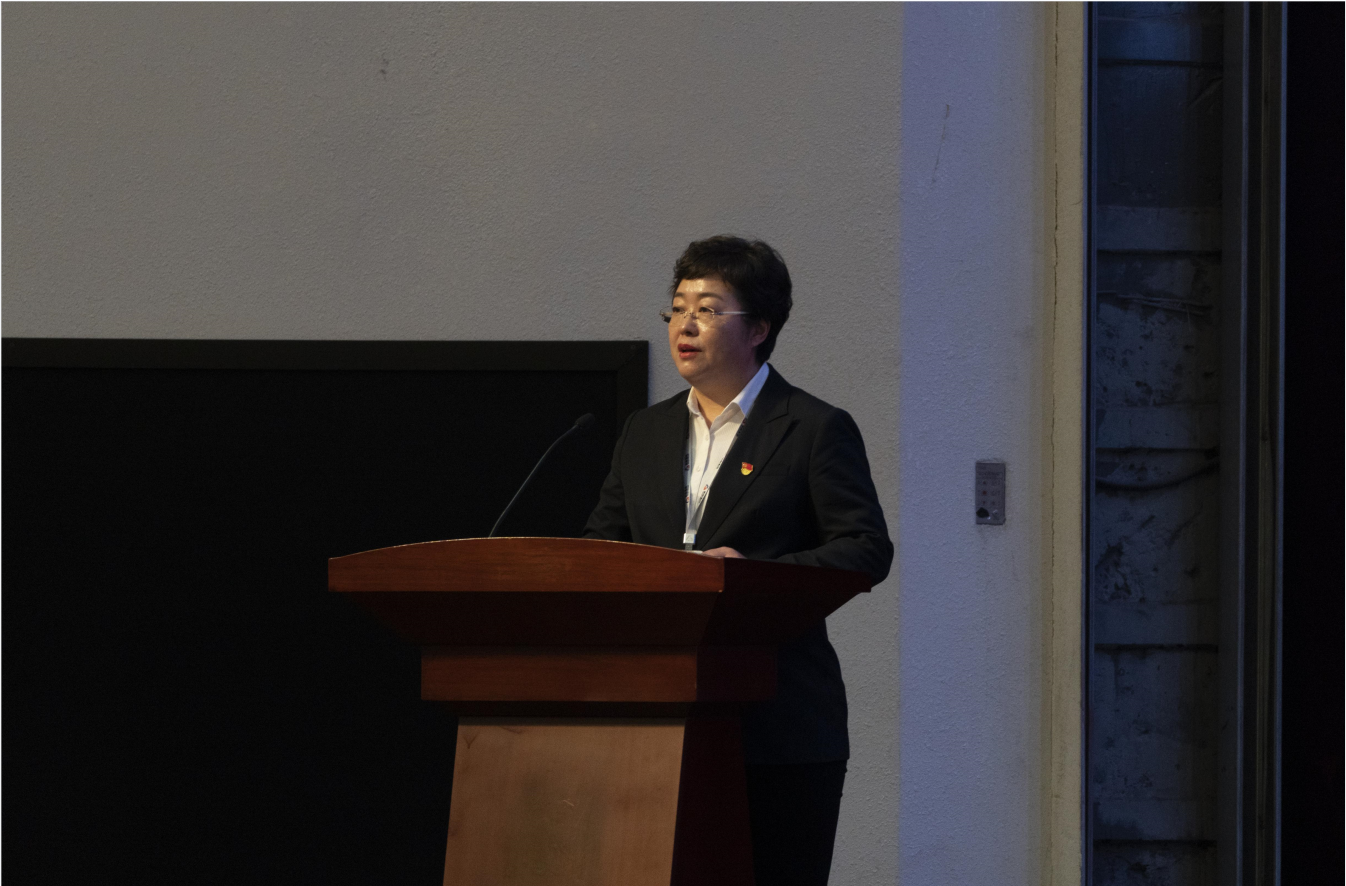 “襄盛舉 聚合力 創(chuàng)佳績”鞍勤集團、溫泉集團、公服集團2022年表彰大會隆重舉行