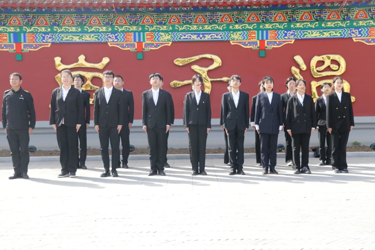 開啟新視野，展望新征程——鞍勤集團(tuán)、溫泉集團(tuán)、公服集團(tuán)新生階段性培訓(xùn)結(jié)束